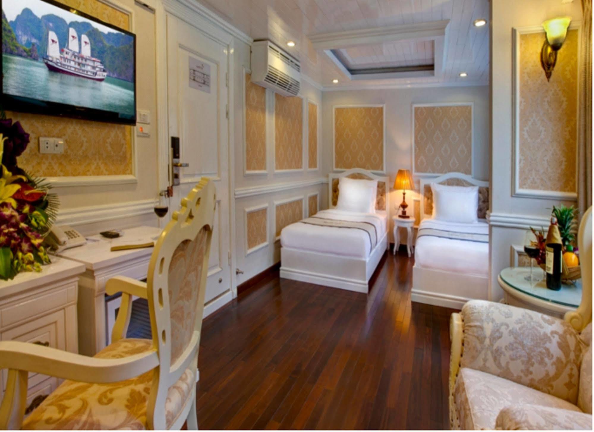Signature Halong Cruise Ha Long Exteriör bild