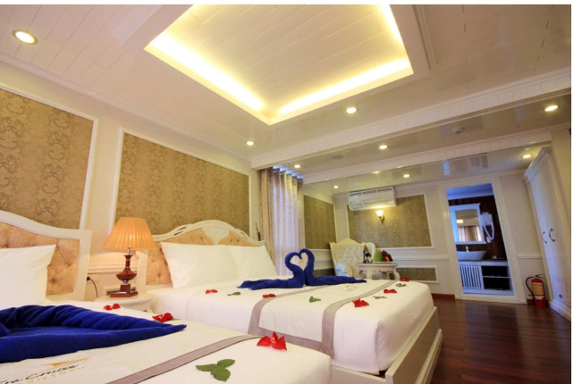 Signature Halong Cruise Ha Long Exteriör bild